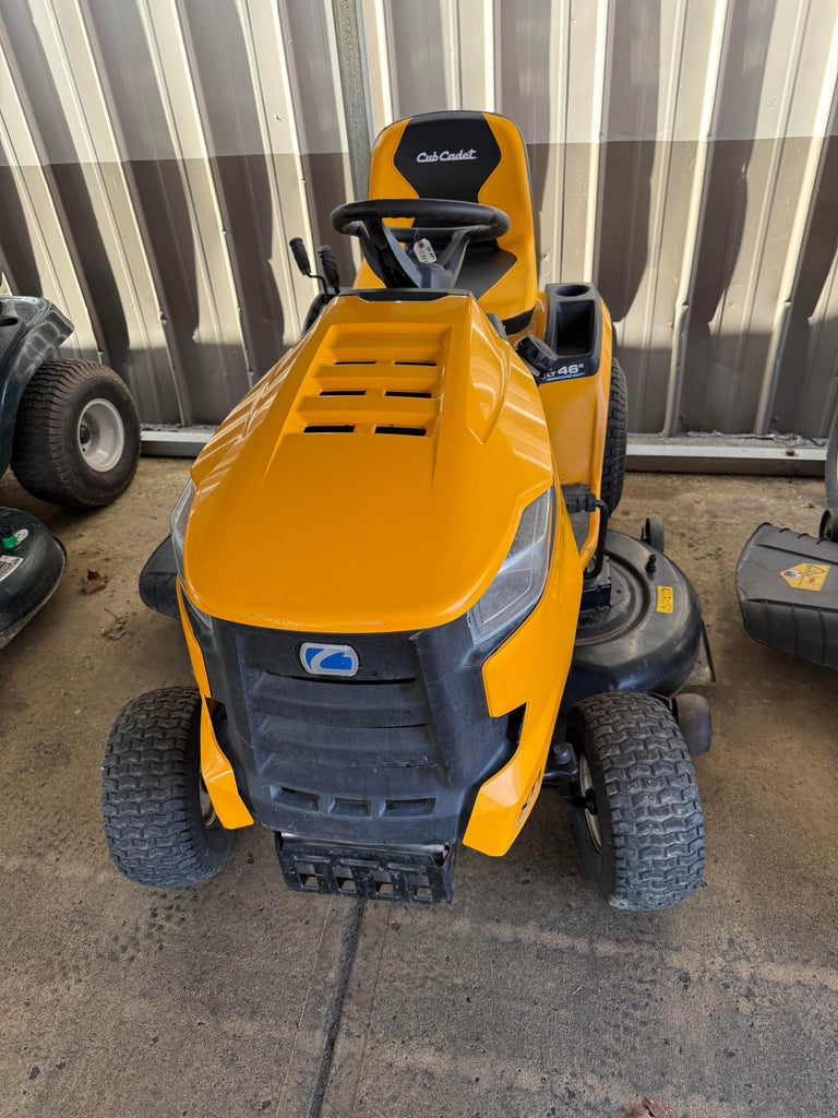 USED CUB CADET LT46 LAWN TRACTOR
